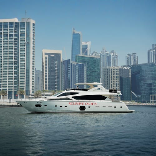 https://d1i3enf1i5tb1f.cloudfront.net/Tour-Images/Final/Canal-Yacht-Tour-509930/1765435199760_S.jpg