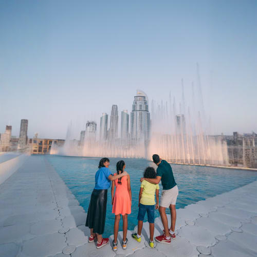https://d1i3enf1i5tb1f.cloudfront.net/Tour-Images/Final/Dubai-Fountain-Show-and-Lake-Ride-5176/1759920147754_S.jpg