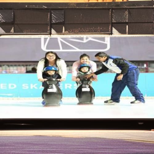 https://d1i3enf1i5tb1f.cloudfront.net/Tour-Images/Final/Dubai-Ice-Rink-44410/1725607426279_S.jpg
