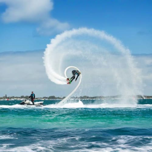 https://d1i3enf1i5tb1f.cloudfront.net/Tour-Images/Final/Fly-Board-Dubai-60min-510226/1771503295140_S.jpg