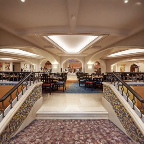 https://d1i3enf1i5tb1f.cloudfront.net/Tour-Images/Final/Kaleidoscope-At-Atlantis-The-Palm-509761/1759749939495_S.jpg