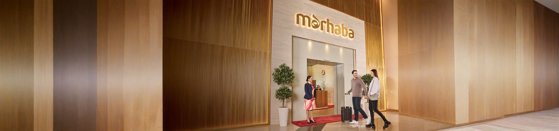 passangers-entering-marhaba-lounge