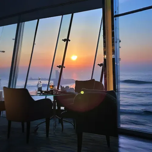https://d1i3enf1i5tb1f.cloudfront.net/Tour-Images/Final/Sky-View-Bar-At-Burj-Al-Arab-509798/1761652219602_S.jpg