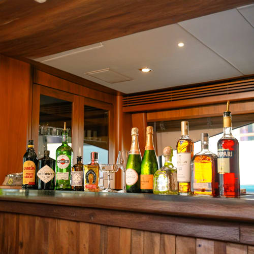 https://d1i3enf1i5tb1f.cloudfront.net/Tour-Images/Final/Sunseeker-Superyacht-Experience-509317/1738137289375_S.jpg