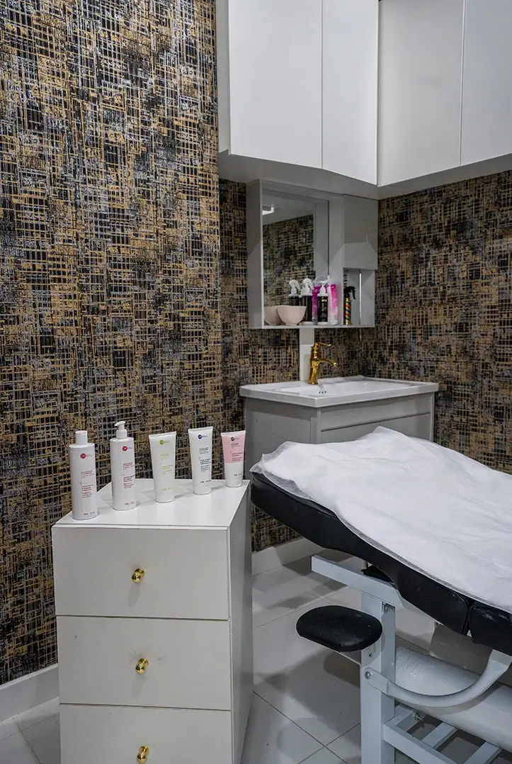 Gold Comb Salon Gallery Salon Interior Design, Hairstyle, & Products