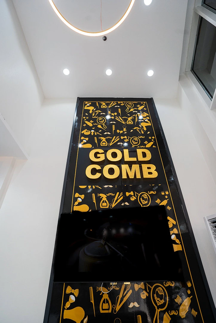 Men's Hair Salon Men's Grooming Barber Shop Dubai Gold Comb Salon