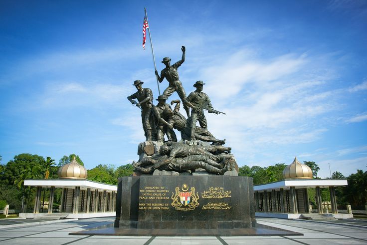 Black statue of soldiers