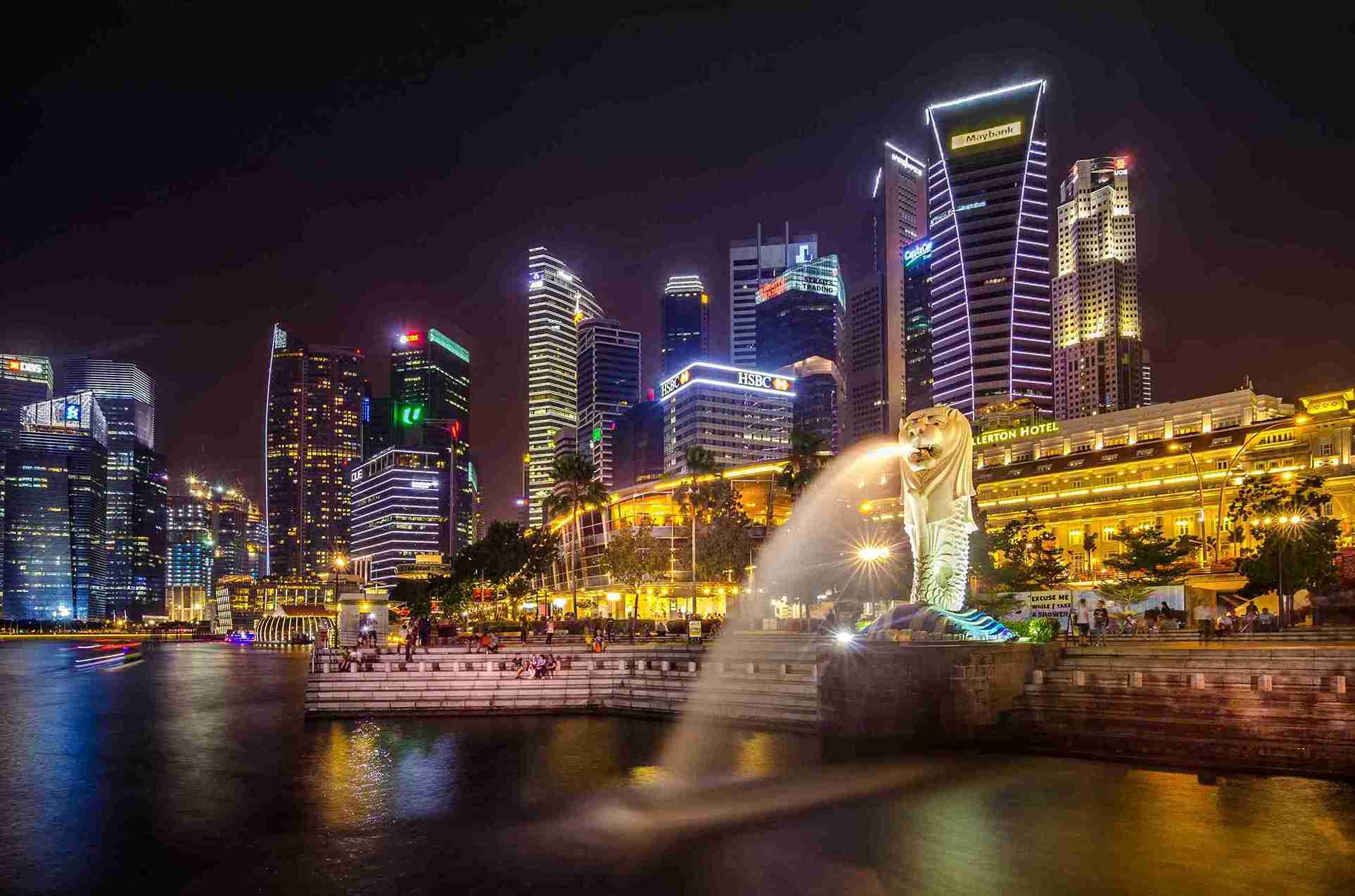 Singapore Marina Bay area at night