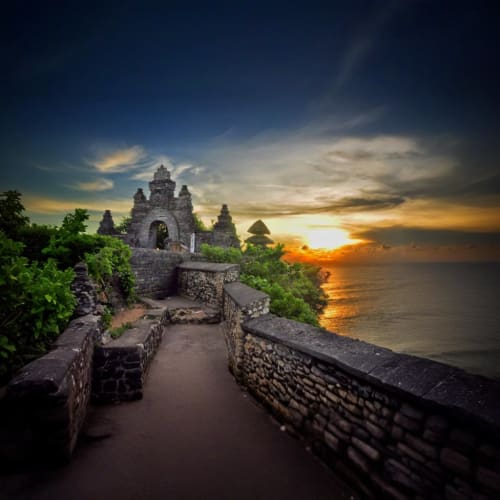  Uluwatu Temple