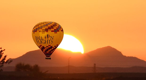 Hot Air Balloon Exotic Sunrise With Breakfast